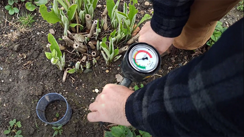 The use of a penetrometer to measure soil compaction