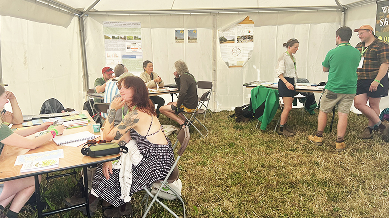 The Agroforestry Tent clinic, with 1 to 1 advice sessions
